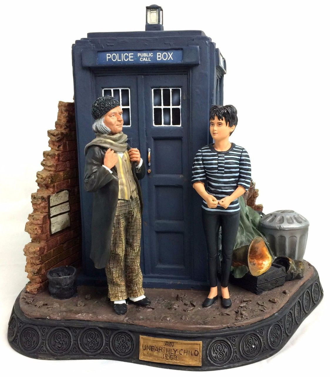 1st doctor tardis toy