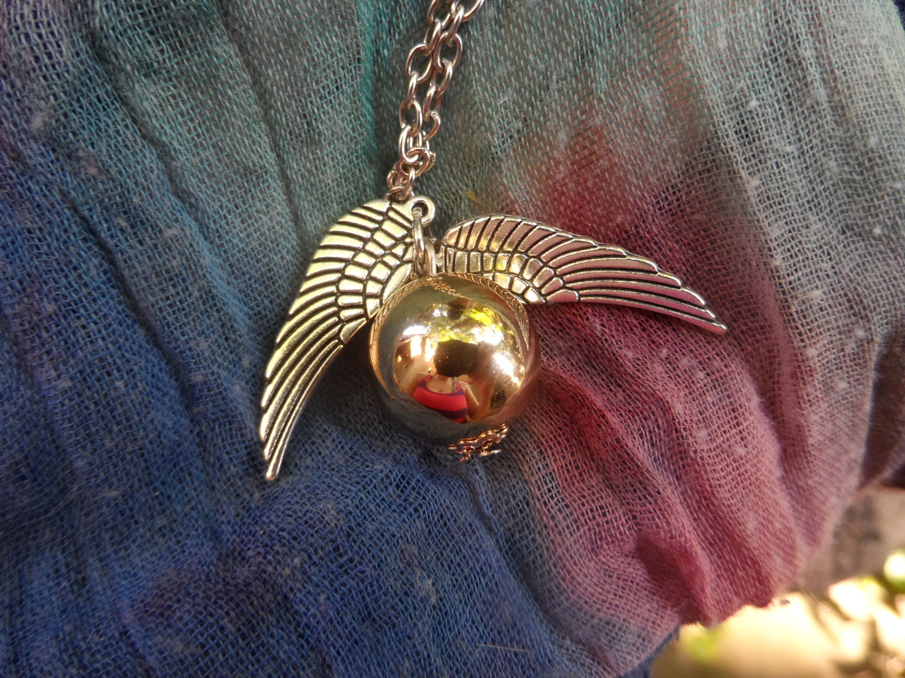 Harry potter necklace golden snitch clearance