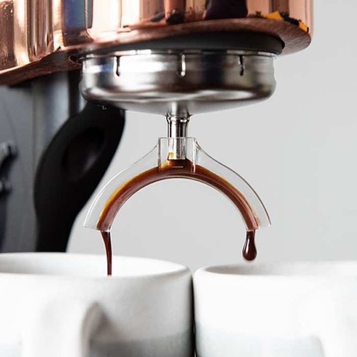 FLAIR PRO2　Matt Blackドーシングカップ 2カップ用分岐つき Split Spout the Flair Espresso PRO 2 Machines at Doppio Coffee Ltd.