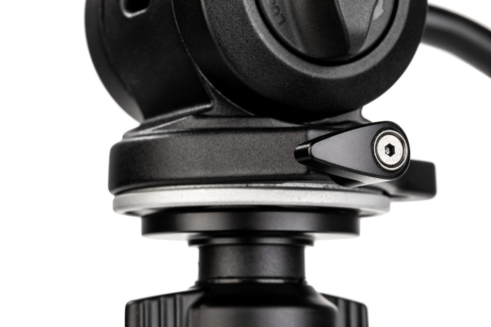 Benro S2 PRO Fluid-Videokopf mit flachem Fuß, max. 5,5 lb, 1/4"-20 Zubehörhalterungen, 3/8"-16 Kopfhalterung, mit Schwenkarm (S2PRO)