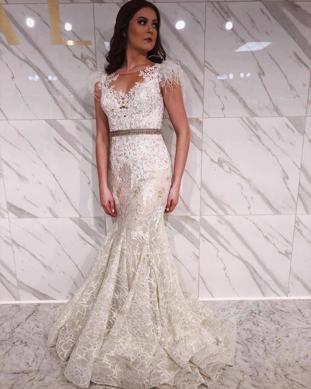 Courtney R. Height 5'9.5 Bust 34 Waist 26 Hips 37 - Everything Formals ...