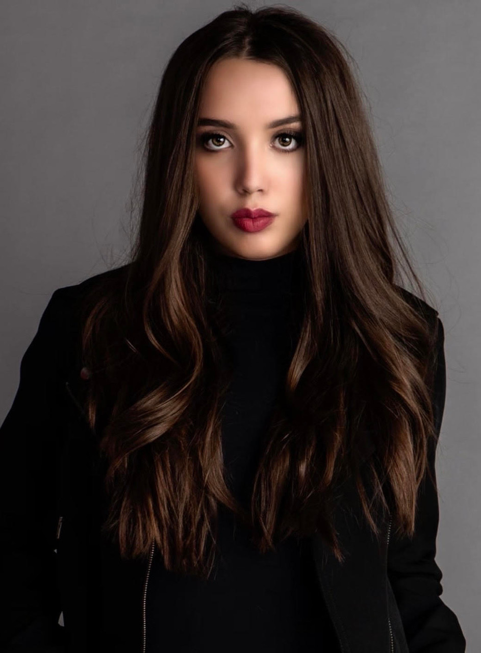 Hannah H. Height 5'8 Bust 32 Waist 25 Hips 34