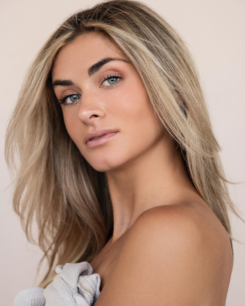 Alyssa！ Alyssa Wig by Envy | Layered Shag Synthetic Wig