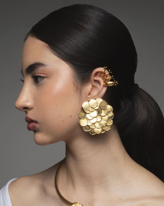 Manuela Q. Manuela Q.