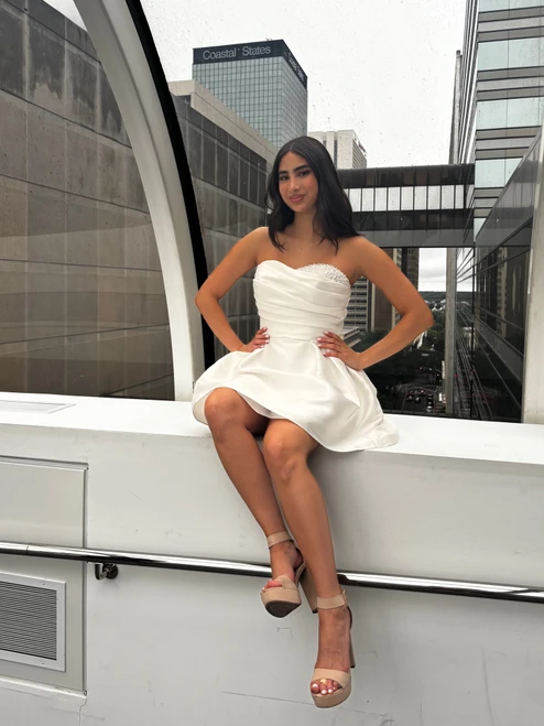 Manuela Q.