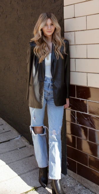 Isabella J.