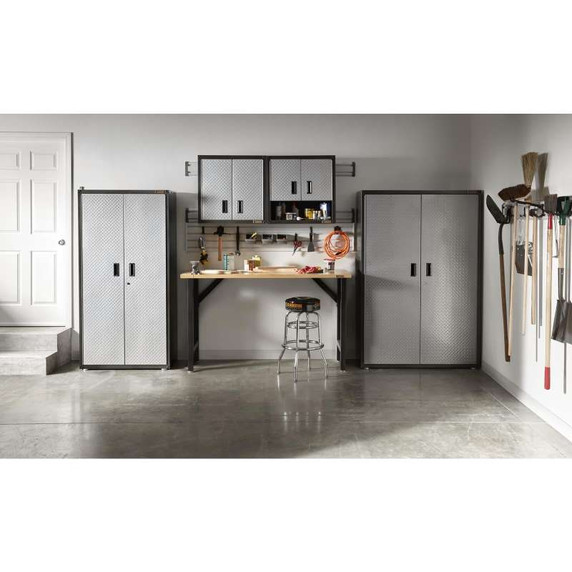 Gladiator® 66-1/2" (168.9 cm) Wide Hardwood Modular Workbench GAWB66HWGG