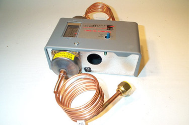 Johnson Controls P28AA-10 30Sec 8/70# Mr 3'Cap Lub Ctl