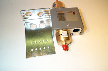 Johnson Controls P74JA-2 8/60#,Spdt(Fltg),Dif.Pressure Switch