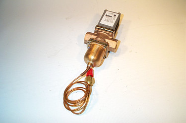 Johnson Controls V46DA-2 3/8"Lo-Flo -Actuated Water Regulating Valve