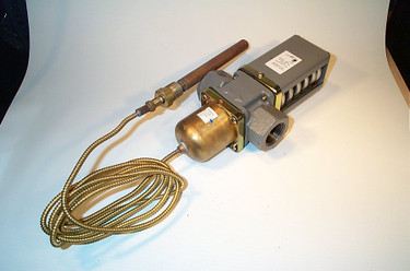 Johnson Controls V47AD-3 1" Temperature Actuated Regulating Valve160/230F