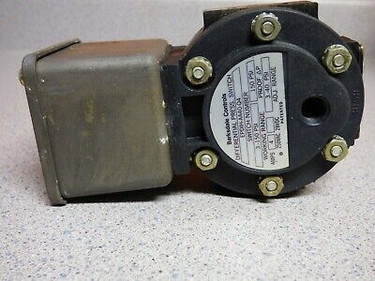 Barksdale EPD1H-AA40-Q4 3/150# 4A # Sw W/JBox & Brackt Barksdale EPD1H-AA40-Q4 3/150# 4A # Sw W/JBox & Brackt