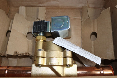 Daikin-McQuay 25327600 1 1/8" 120V Solenoid Valve