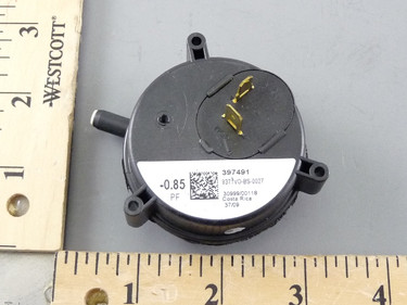 York Controls S1-024-35786-000 .85"WC SPNO Close On Fall # Switch