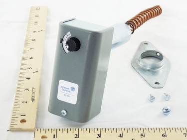Johnson Controls A28AK-1 30/110F 2-Spdt Flg. Mtd. Dif. 2F
