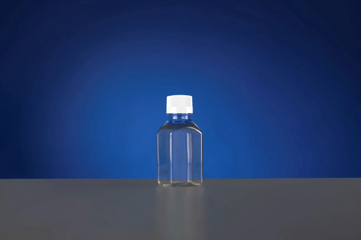 NEST 352614 250 mL Square Media Storage Bottle, PET, Leakproof PP Cap, Sterile, Double-Bagged, Case of 120 (4 Bags x 30)