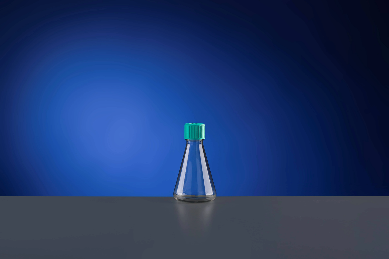 NEST 783211 500 mL Erlenmeyer Shaker Flask, Polycarbonate, Baffled, Vented Filter Cap, Sterile, Case of 12 (12 x 1)
