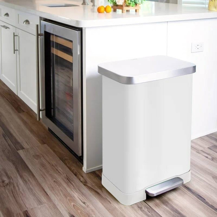 White 20-Gallon Stainless Steel Kitchen Trash Can with Step-on Lid Q280-WSKTC742868175