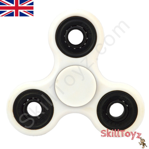 Shown with the supplied white finger pads fitted over the centre bearing of the spinner. Ready to play! 