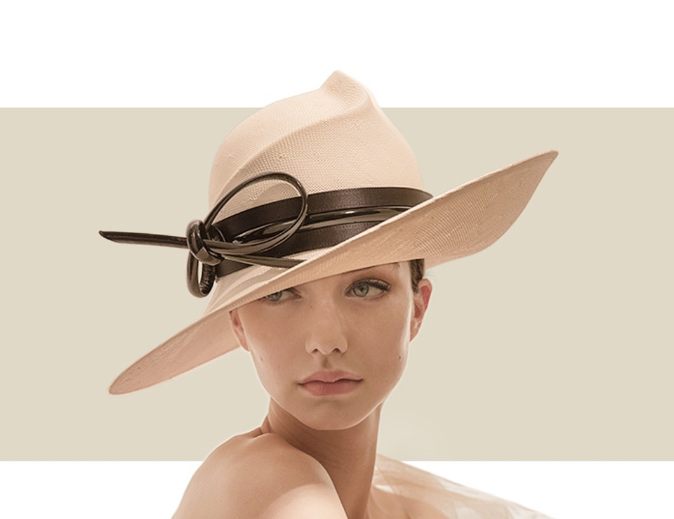 SCRIPT CROWN HAT - Ivory and Black