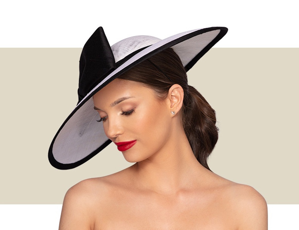 MAYA WIDE BRIM HAT - White and Black