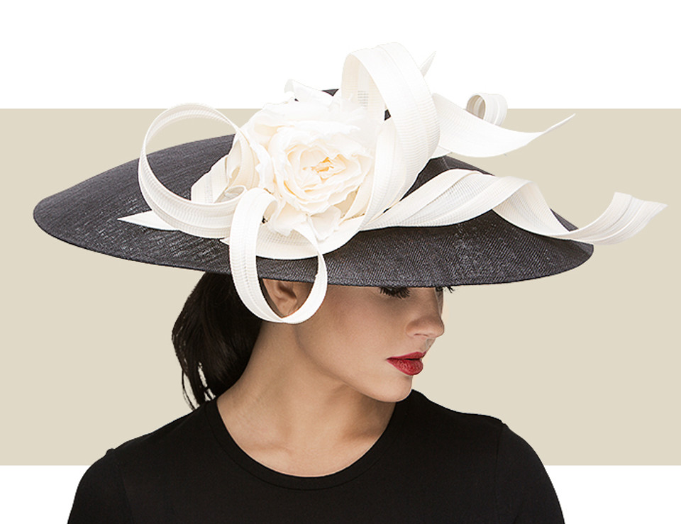 SWEEPING DOME - Black and Ivory