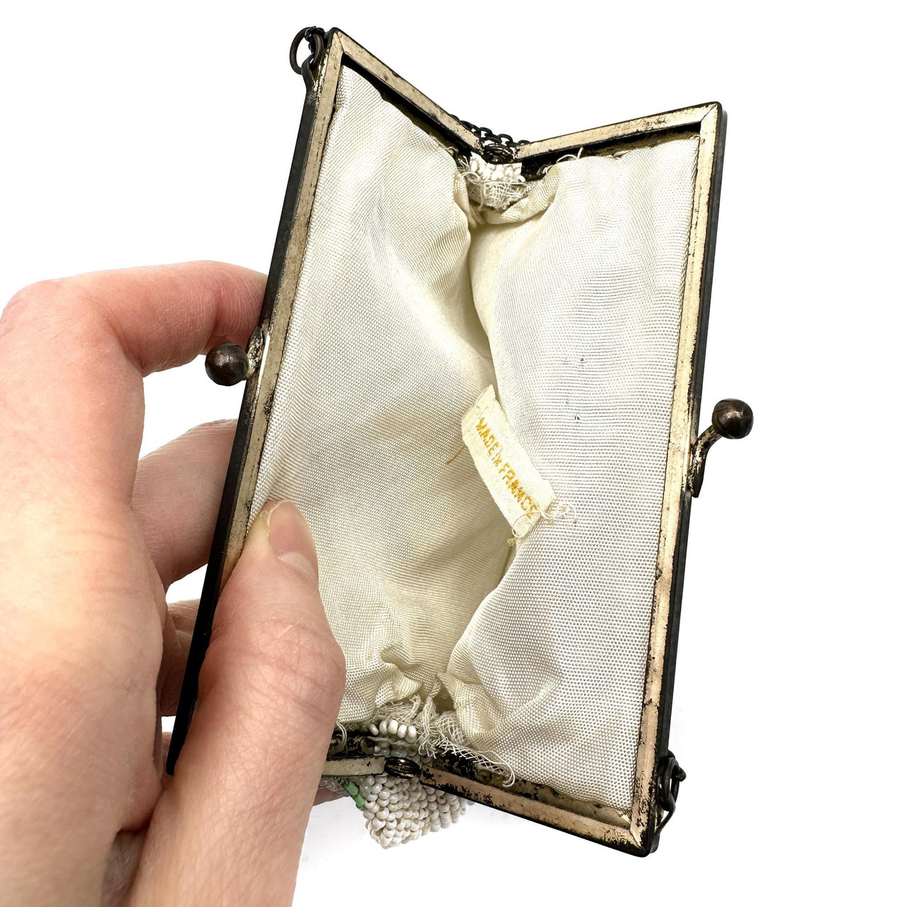 antique アンティーク20s ミニbag 1920s - 30s White And Green Beaded Deco Kiss Lock Chain Handle
