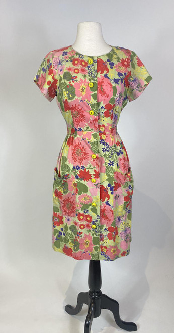Early 1960's Sayberry Jumbo Floral Print Button Front Dress Early 1960's Sayberry Jumbo Floral Print Button Front Dress
