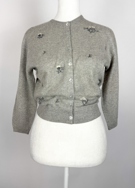 1940s - 1950s Simpson Piccadilly Grey Floral Cashmere Cardigan