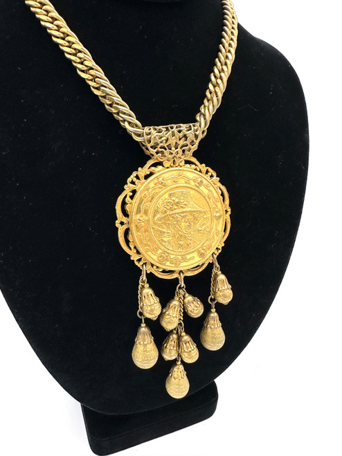 1950s - 60s MIRIAM HASKELL RARE Golden Lady Portrait Medallion Pendant Chain Link Necklace