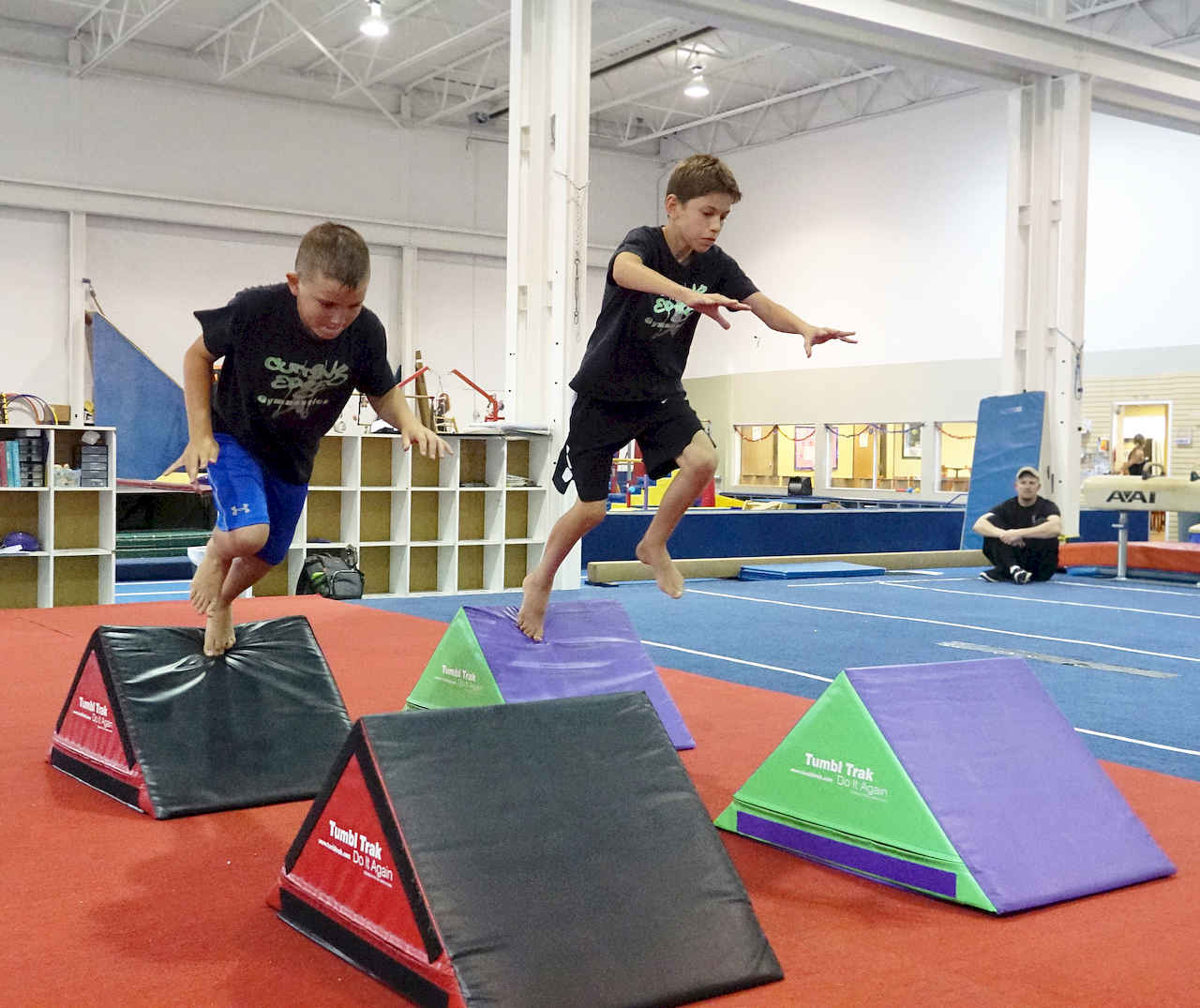 Tumbl Trak: Slanted Ninja Steps for Gymnastics Cheer Dance Martial