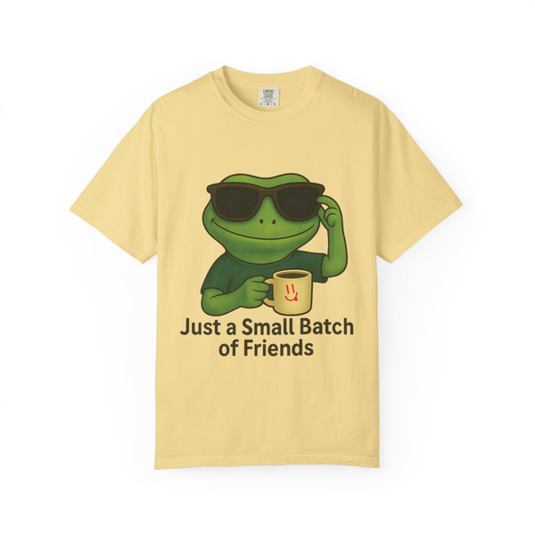 “Small Batch of Friends Cool Gecko Tee in butter yellow by Coo Coo’s Coffee – Bert the gecko graphic shirt”