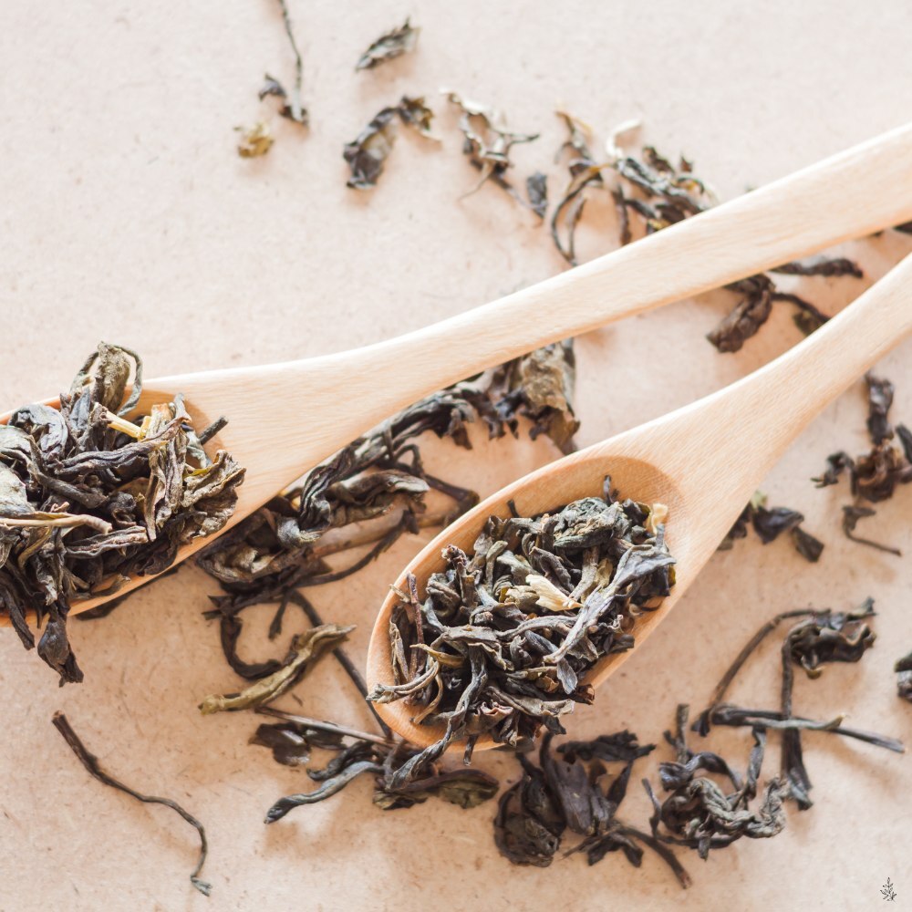 Oolong tea leaves and brewed cup (placeholder image)