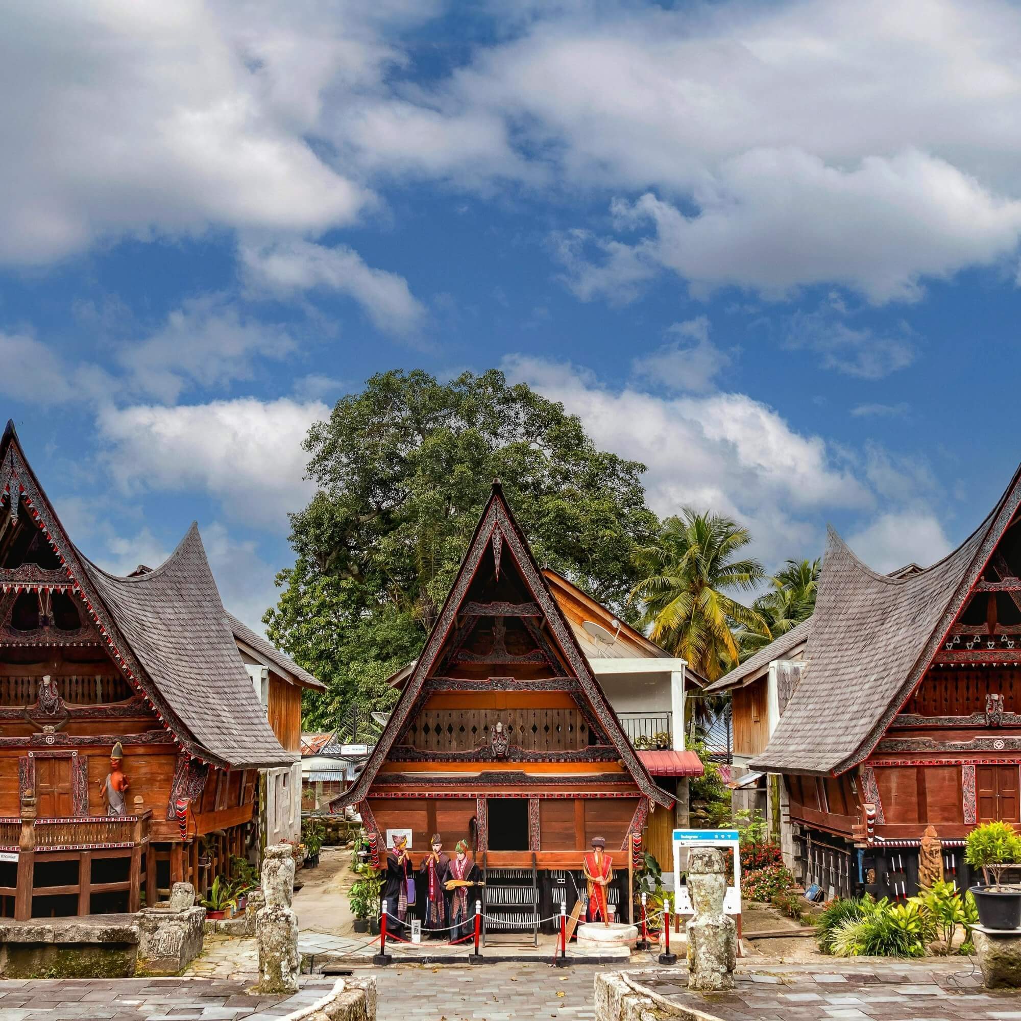 Smallholder delivering coffee to collector