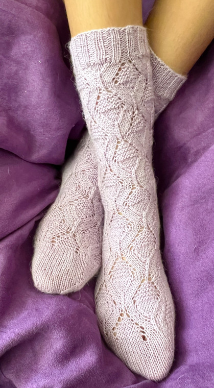 Syringa Socks PDF Pattern