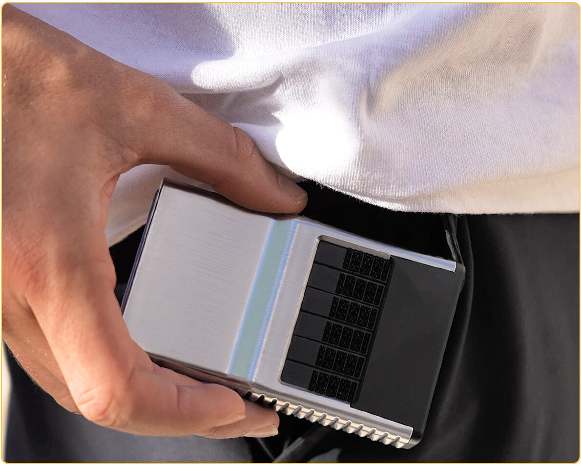 ACM 3.0  lifestyle in-pocket shot