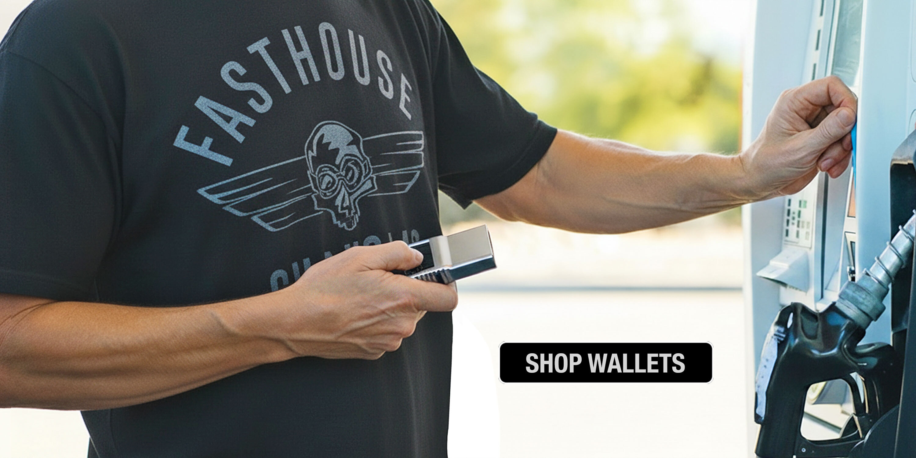 Over-built daily carry gives fast access made for rugged use