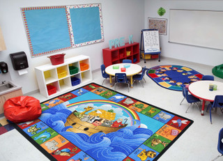 Noah's Alphabet Animals 7'8" x 10'9" area rug in color Multi 235160