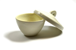 Eisco Labs: 50ml Porcelain Crucible with Lid, Squat Form_main