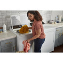 Whirlpool® Sécheuse au gaz à chargement vertical avec capteur d’humidité et vapeur - 7 pi cu WGD5050LW