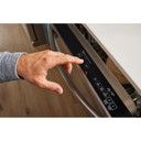 Whirlpool® Lave-vaisselle affleurant aux armoires en noir avec 3ᵉ panier - 44 dBA WDT550SAPB