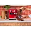 Kitchenaid® Machine à espresso semi-automatique avec moulin à meule KES6551CA