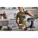 Kitchenaid® Batteur sur socle Artisan® à tête inclinable de 5 pintes KSM150PSBM