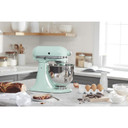 Batteur sur socle à tête inclinable KitchenAid de 4.7 L (5 pintes) de la série Artisan KSM150PSIC