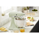 Batteur sur socle à tête inclinable KitchenAid de 4.7 L (5 pintes) de la série Artisan KSM150PSPT