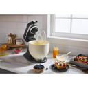 Batteur sur socle à tête inclinable KitchenAid de 4.7 L (5 pintes) de la série Artisan KSM150PSBK