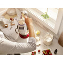 Batteur sur socle à tête inclinable KitchenAid de 4.7 L (5 pintes) de la série Artisan KSM150PSER