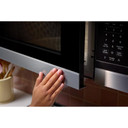 Four à micro-ondes à hotte intégrée au design encastré affleurant* KitchenAid® - 1.9 pi cu YKMMS130RPS