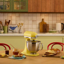 Kitchenaid® Batteur sur socle de la couleur de l’année 2025 Beurre KSM195PSBT