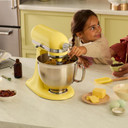 Kitchenaid® Batteur sur socle de la couleur de l’année 2025 Beurre KSM195PSBT